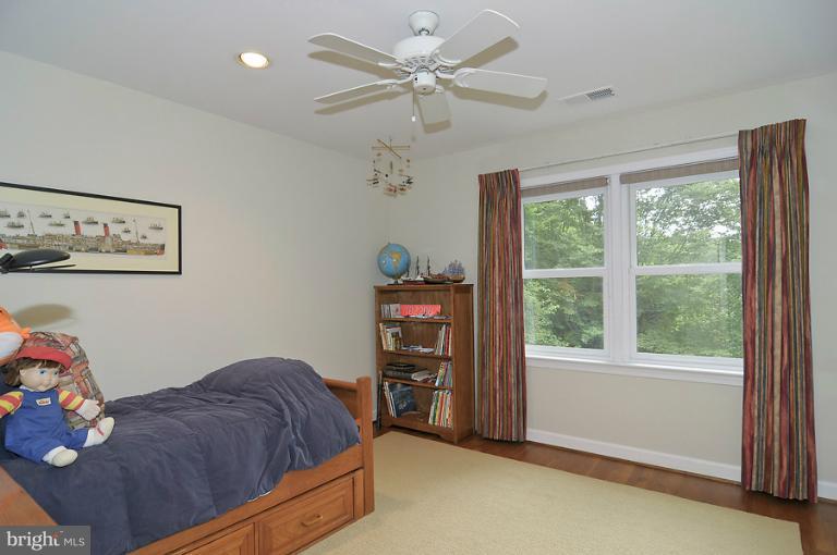 7208 Heatherhill Road Bethesda, MD 20817 - Photo 2 of 19 Bedroom