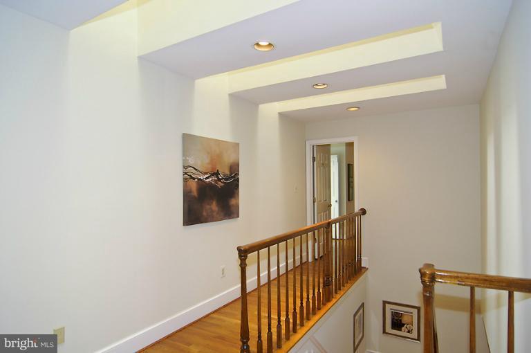 7208 Heatherhill Road Bethesda, MD 20817 - Photo 15 of 19 Interior (General)