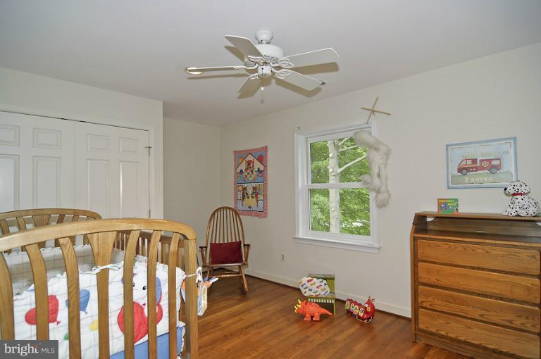 7208 Heatherhill Road Bethesda, MD 20817 - Photo 8 of 19 Bedroom