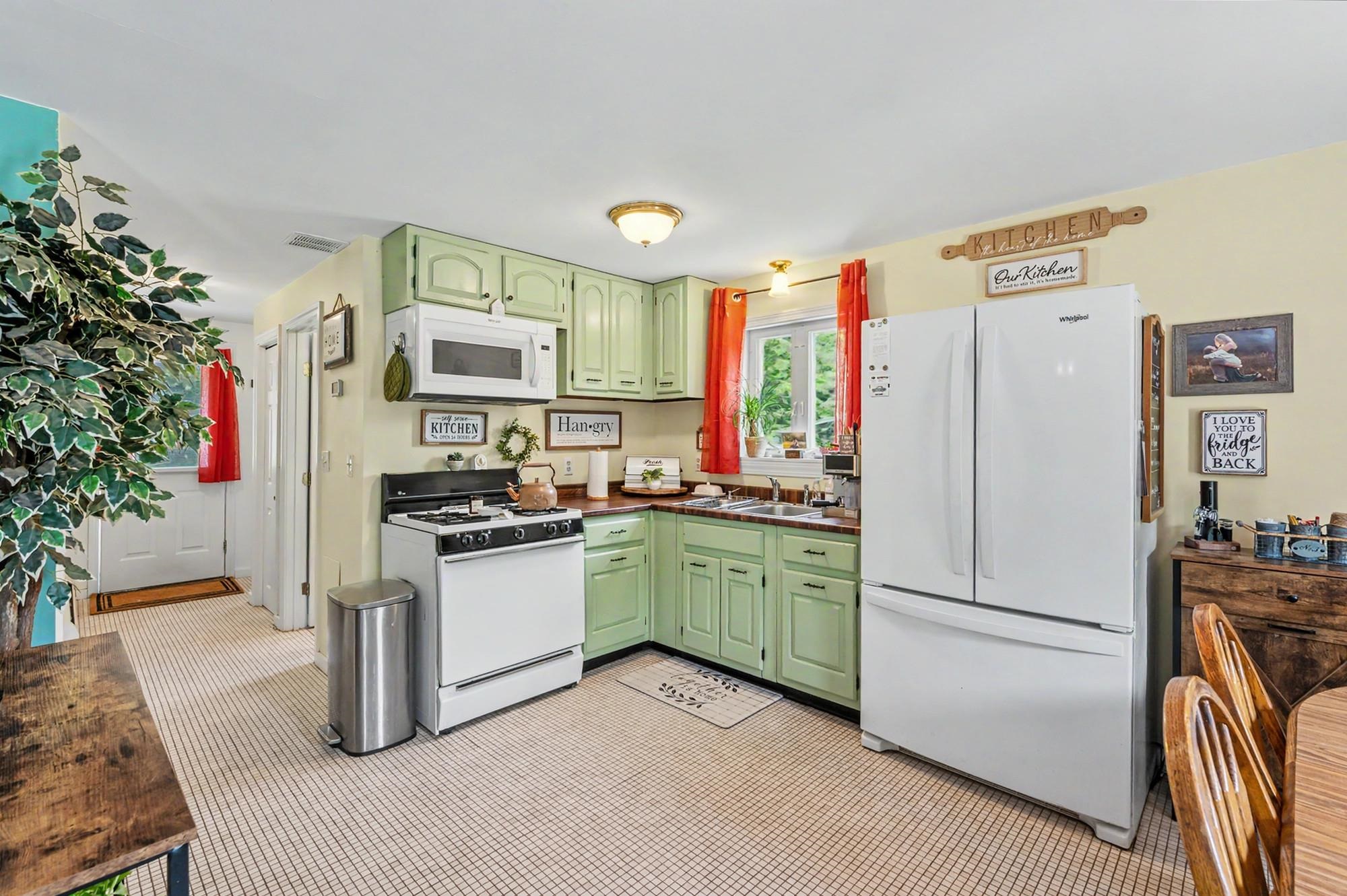 2194 Valley Road Washington, NH 03280 - Photo 10 of 44