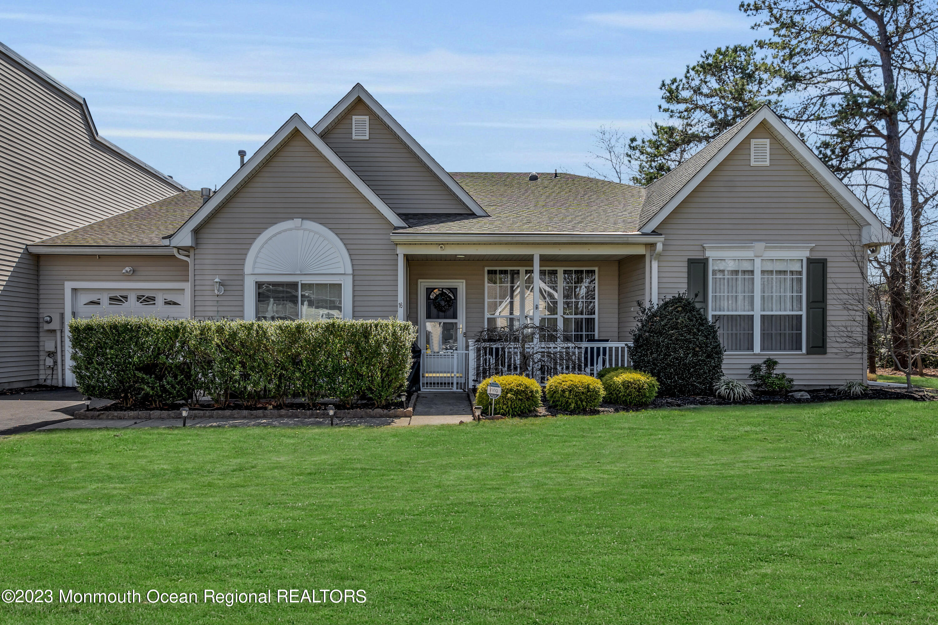 16 Sunnybrook Lane, Lakewood, NJ 08701 Compass