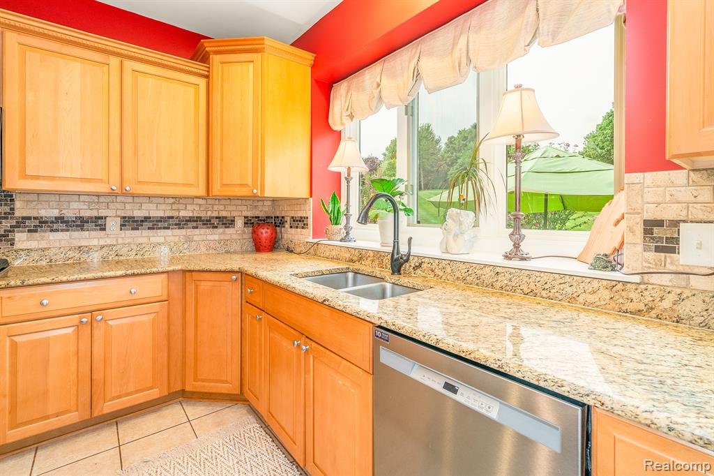 1257 Letica Drive Rochester, MI 48307 - Photo 24 of 59 Gallery Image 24