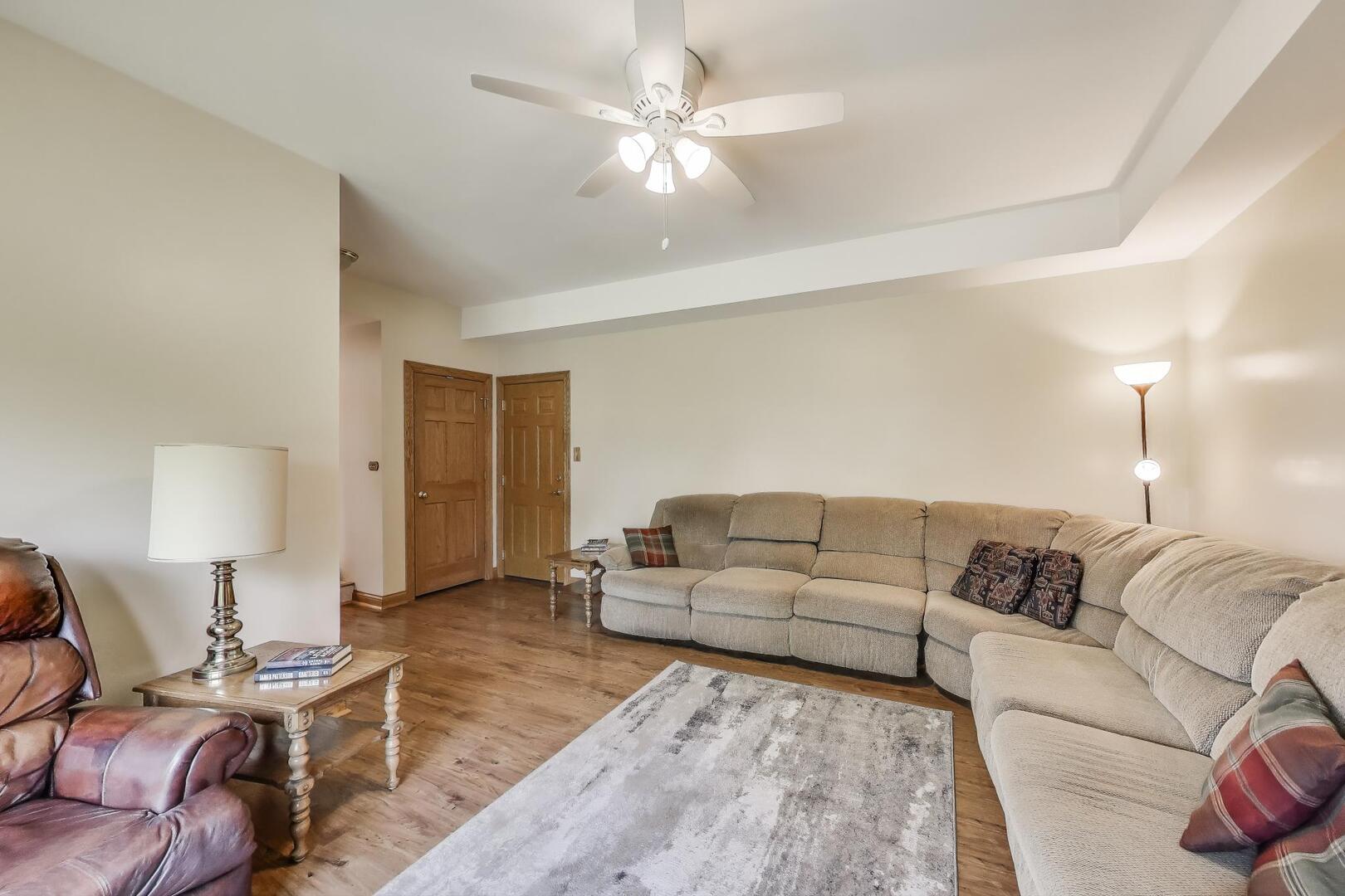 206 West Hintz Road Arlington Heights, IL 60004 - Photo 14 of 42