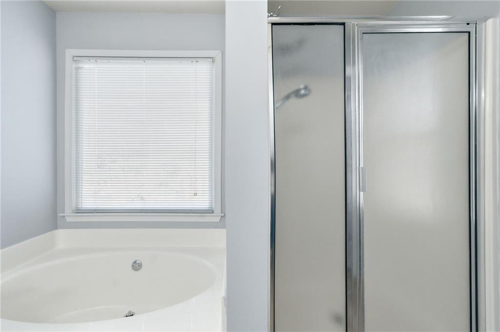 201 Arbor Hills Road North Talking Rock, GA 30175 - Photo 29 of 46 a white bath tub with a shower