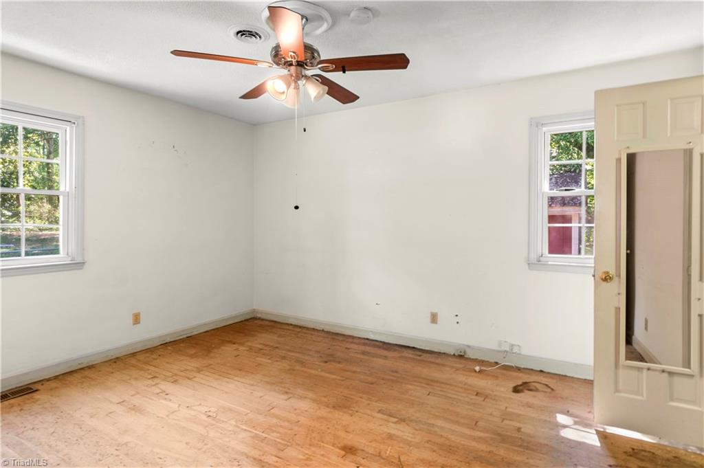 701 North Peace Haven Road Winston-Salem, NC 27104 - Photo 15 of 24