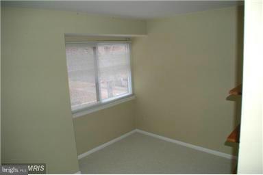 2335 Millennium Lane Reston, VA 20191 - Photo 13 of 18 a small space with a window