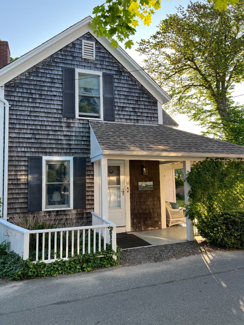 61 Simpsons Lane Edgartown, MA 02539 - Photo 2 of 25 Gallery Image 2