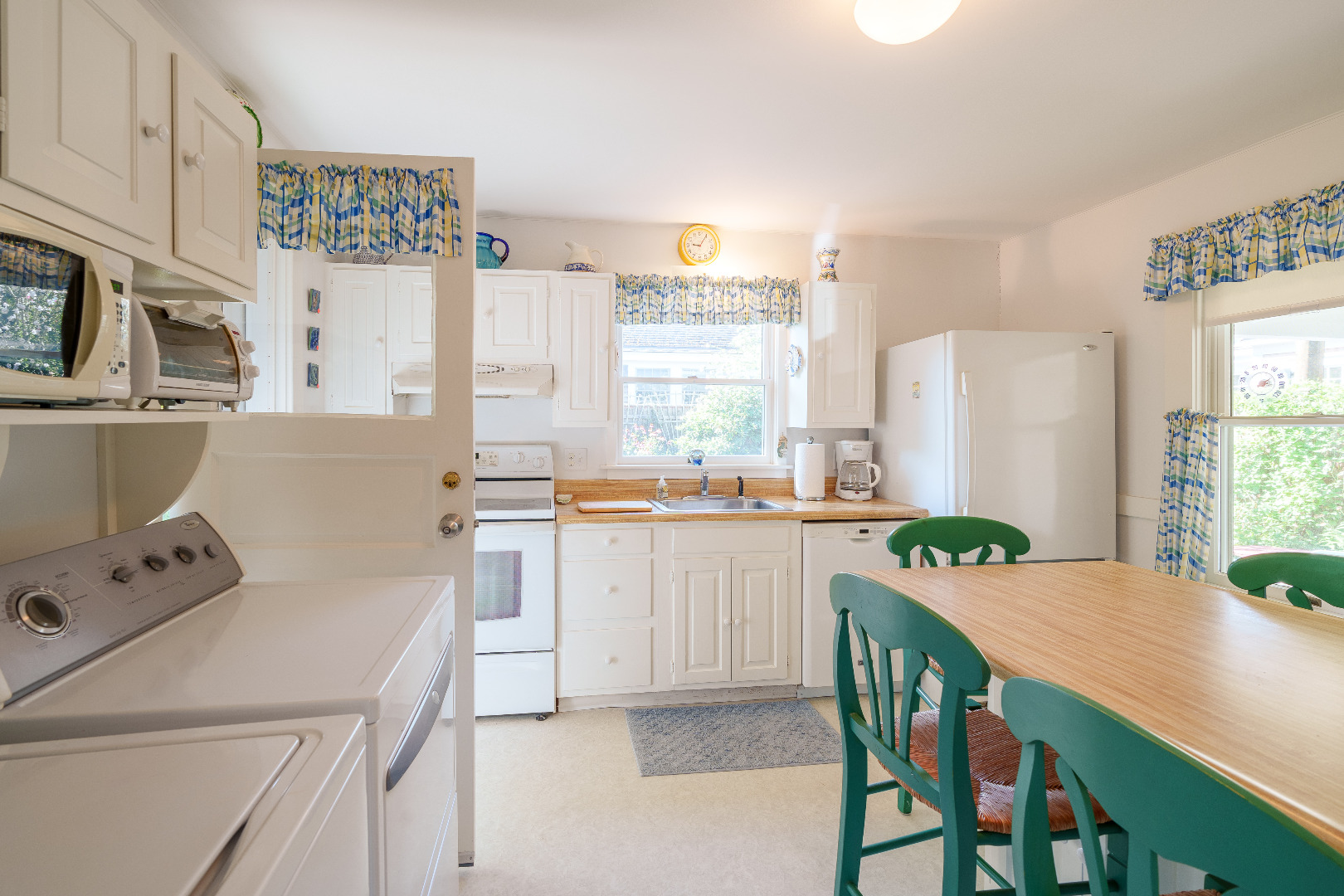 61 Simpsons Lane Edgartown, MA 02539 - Photo 8 of 25 Gallery Image 8