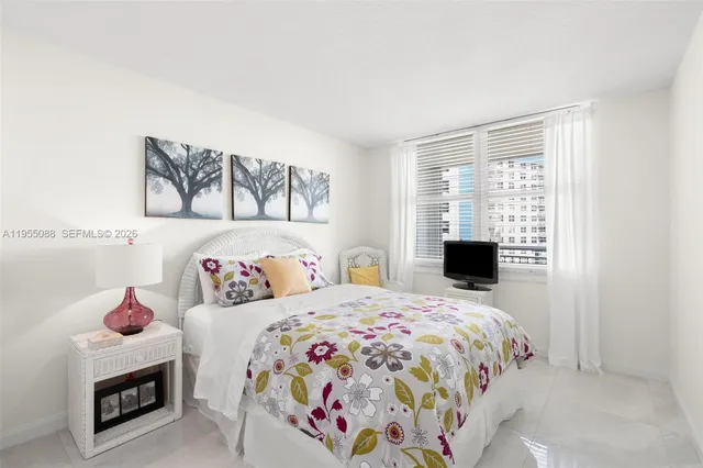 $450,000 | 201 North Ocean Boulevard, Unit 712, Pompano Beach, FL 33062