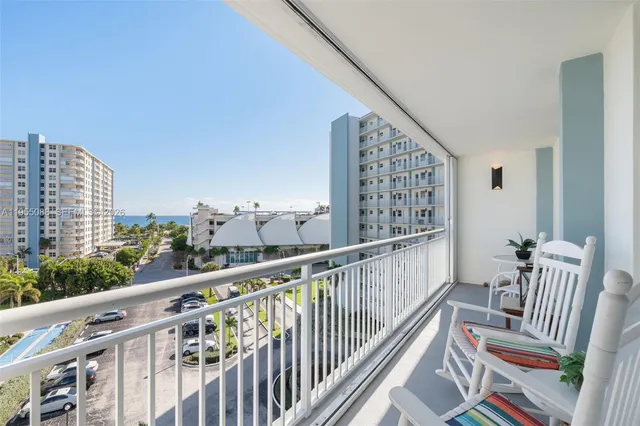$450,000 | 201 North Ocean Boulevard, Unit 712, Pompano Beach, FL 33062