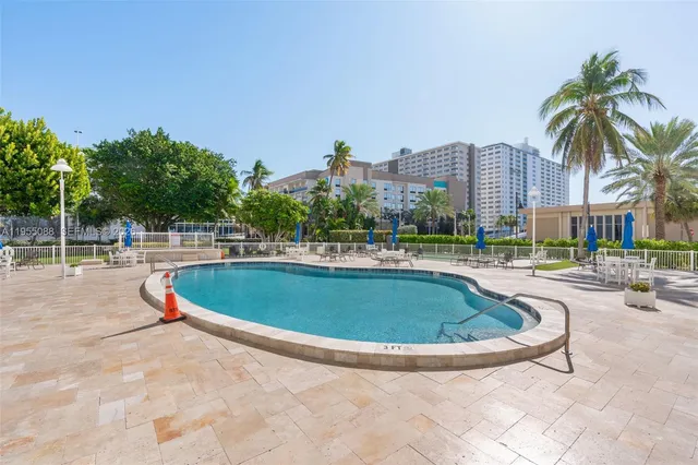 $450,000 | 201 North Ocean Boulevard, Unit 712, Pompano Beach, FL 33062