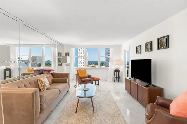 $450,000 | 201 North Ocean Boulevard, Unit 712, Pompano Beach, FL 33062