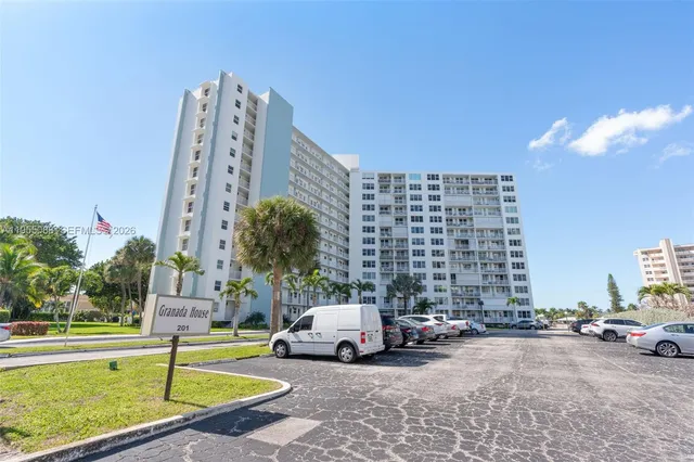 $450,000 | 201 North Ocean Boulevard, Unit 712, Pompano Beach, FL 33062