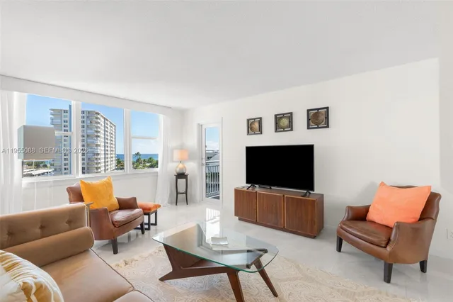 $450,000 | 201 North Ocean Boulevard, Unit 712, Pompano Beach, FL 33062