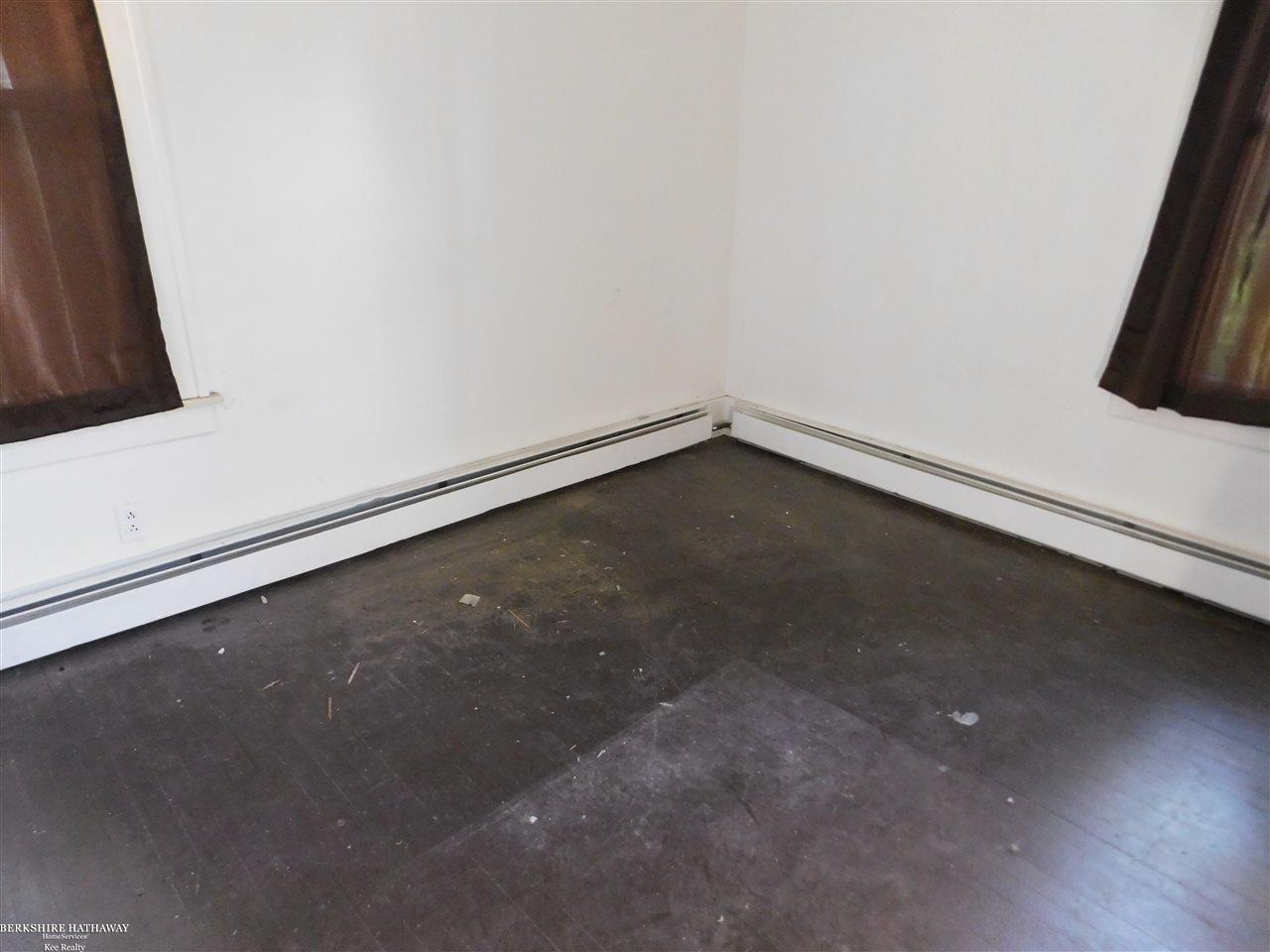 15115 Charles R Avenue Eastpointe, MI 48021 - Photo 4 of 14