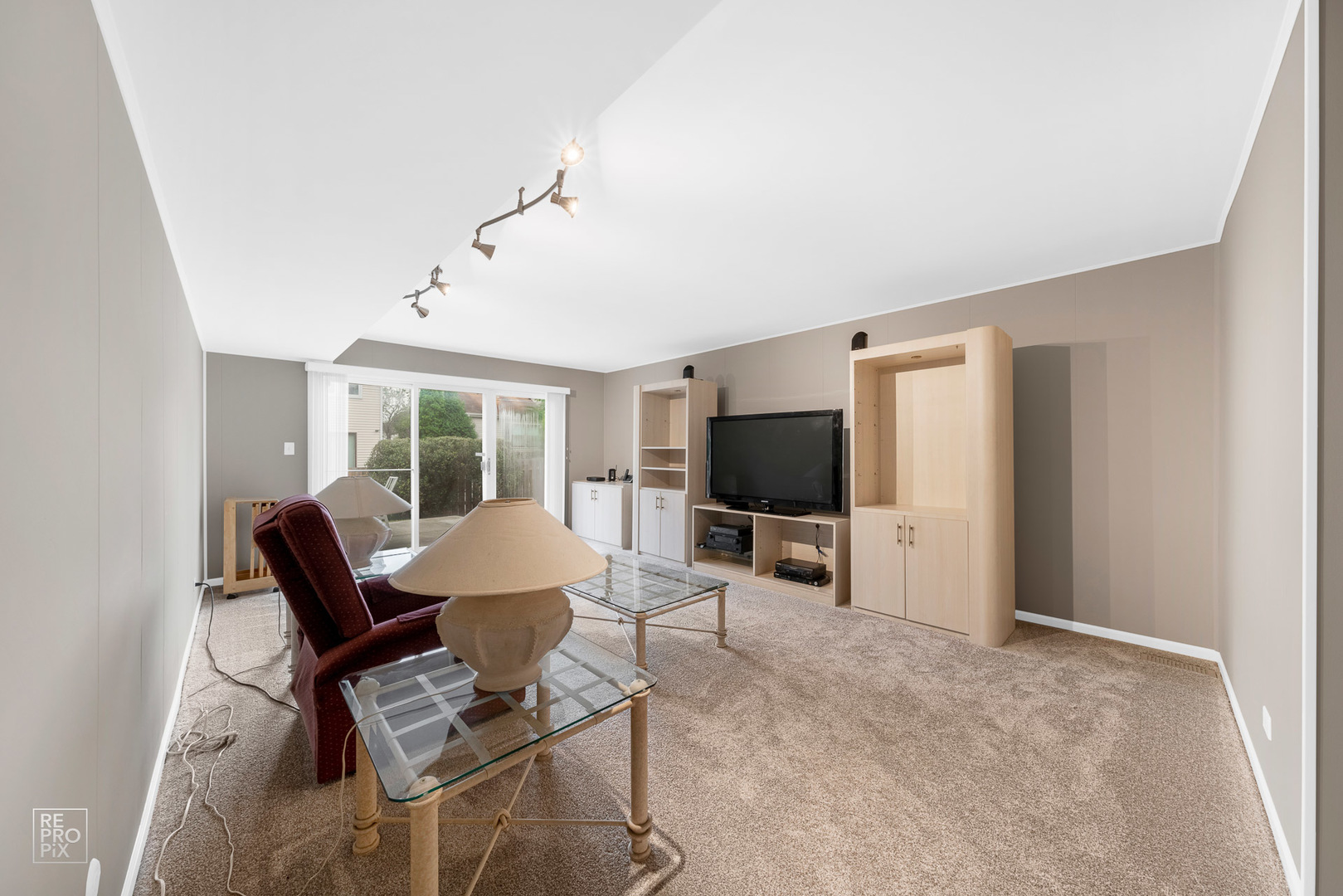 1264 Dayton Road Buffalo Grove, IL 60089 - Photo 8 of 20