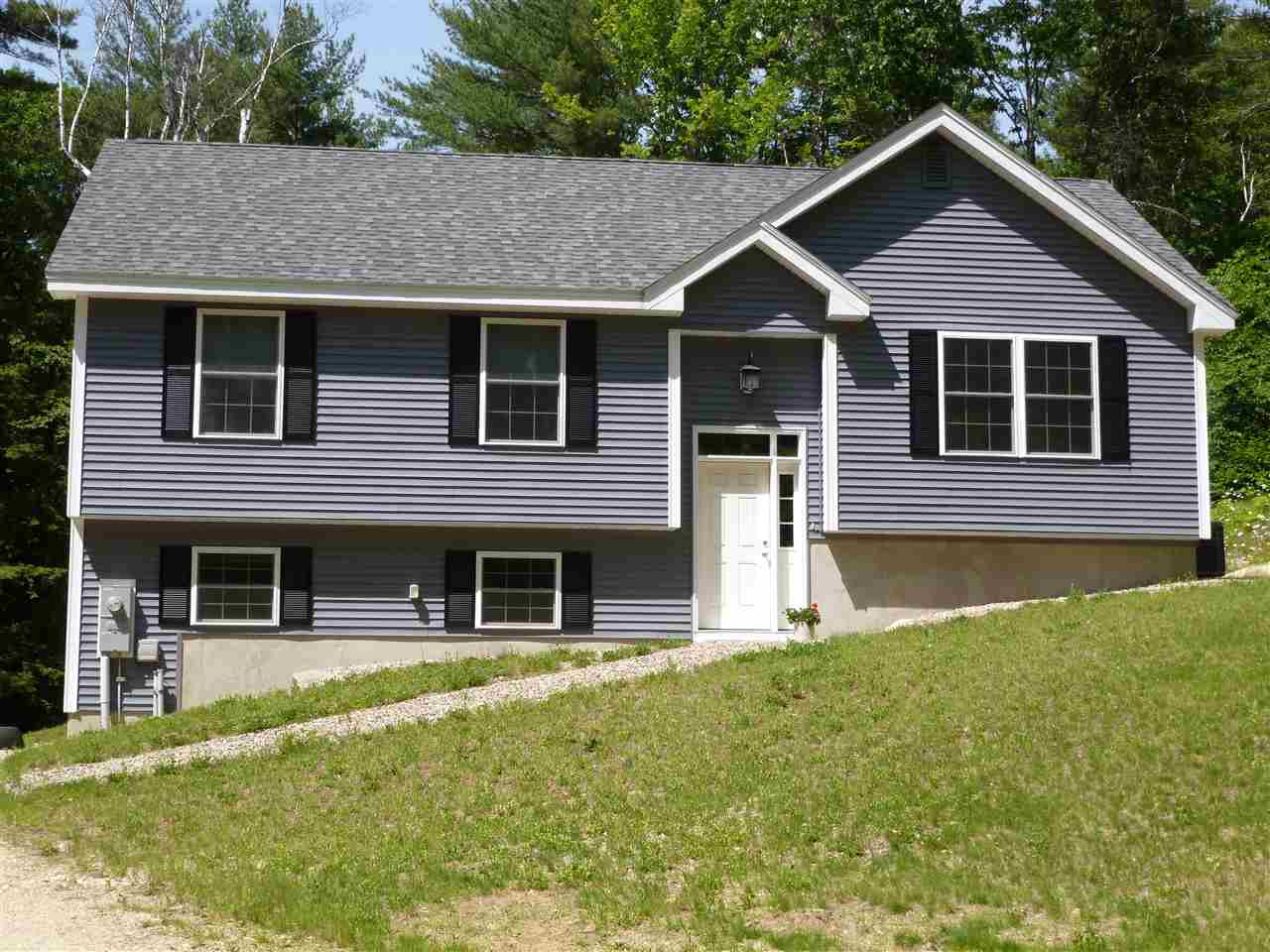 34 Reservation Road Deerfield, NH 03037 - Photo 1 of 20 Gallery Image 1