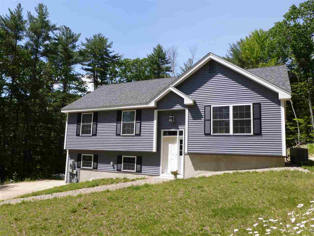 34 Reservation Road Deerfield, NH 03037 - Photo 2 of 20 Gallery Image 2