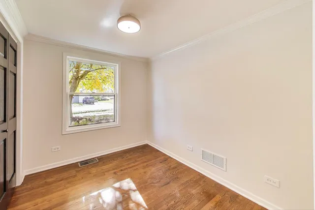 $399,900 | 1321 West Liberty Drive, Wheaton, IL 60187