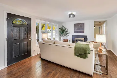 $399,900 | 1321 West Liberty Drive, Wheaton, IL 60187