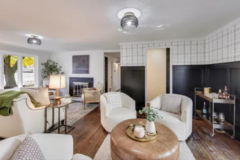 $399,900 | 1321 West Liberty Drive, Wheaton, IL 60187