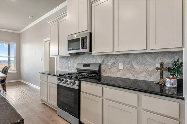 $382,900 | 6110 Pocono Drive, College Station, TX 77845