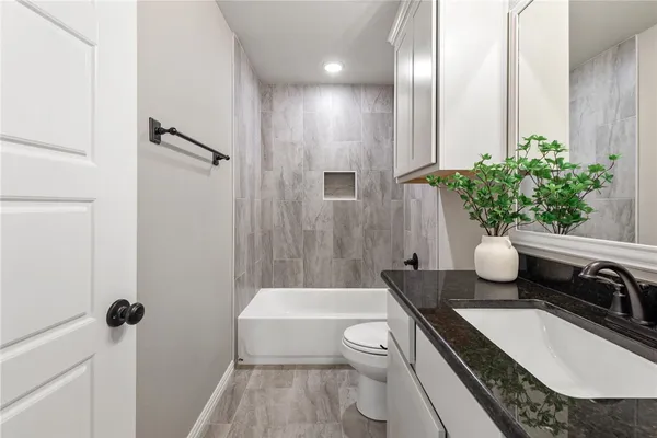 $382,900 | 6110 Pocono Drive, College Station, TX 77845