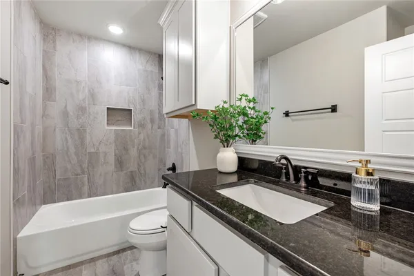 $382,900 | 6110 Pocono Drive, College Station, TX 77845