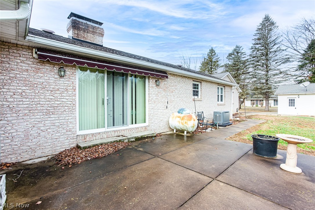 3153 Newton Tomlinson Road Warren, OH 44481 - Photo 7 of 35