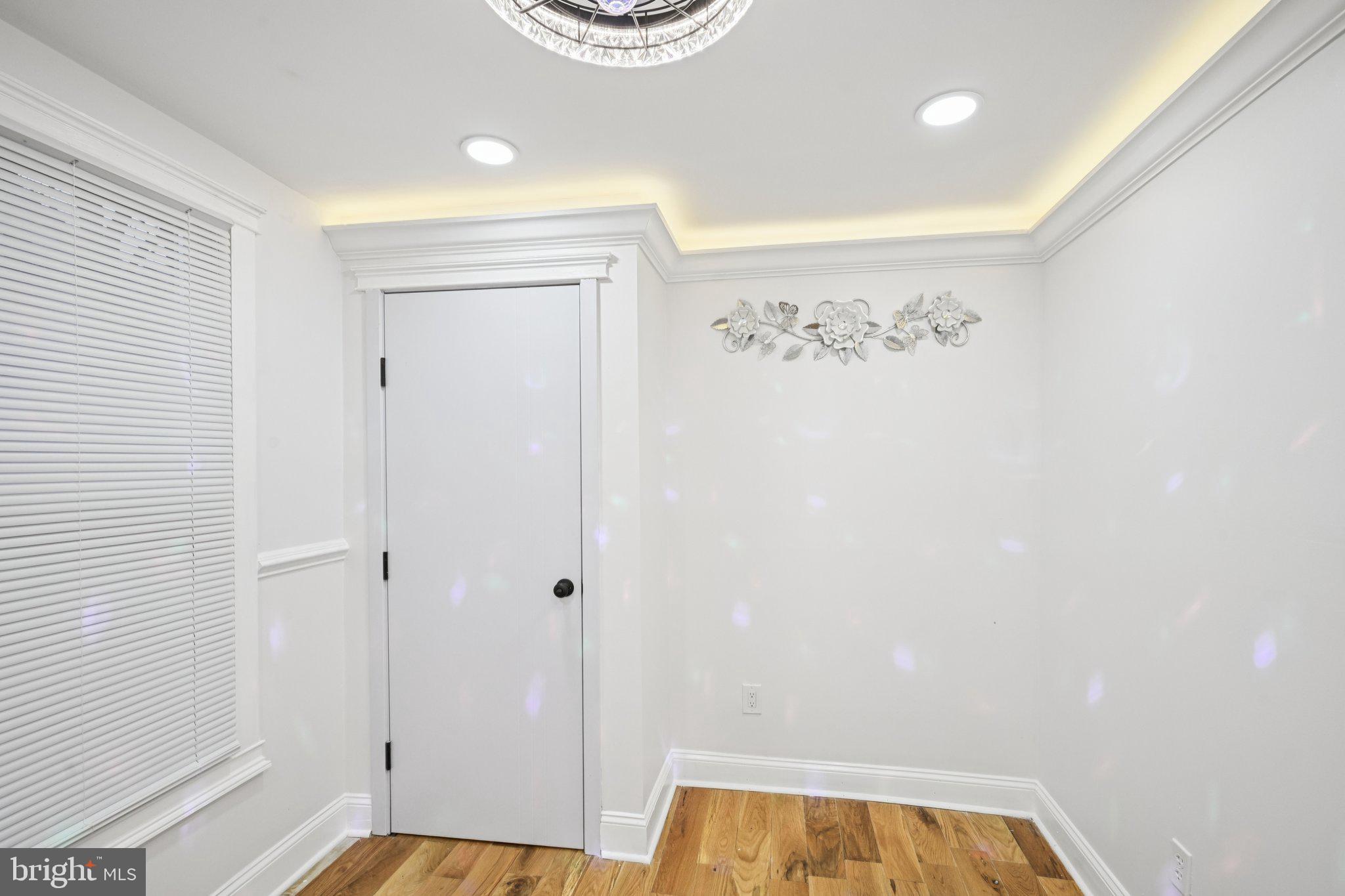 5702 Belmar Street Philadelphia, PA 19143 - Photo 18 of 29 a bathroom with a bathtub and shower