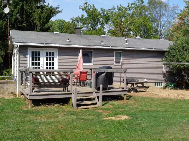 1182 East Lake Road Transfer, PA 16154 - Photo 13 of 14 Exterior Back.