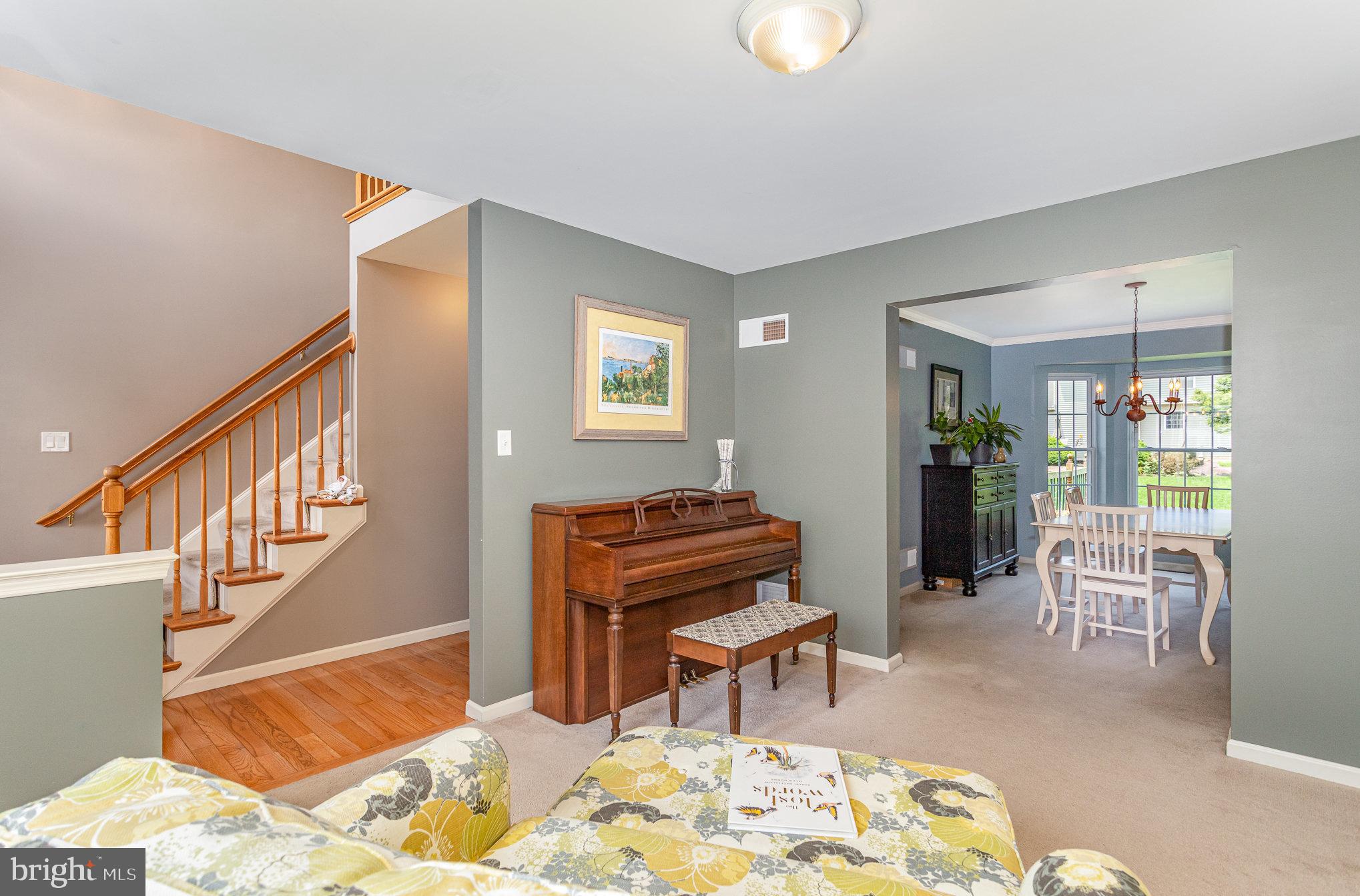 212 Deerfield Lane Lititz, PA 17543 - Photo 7 of 33