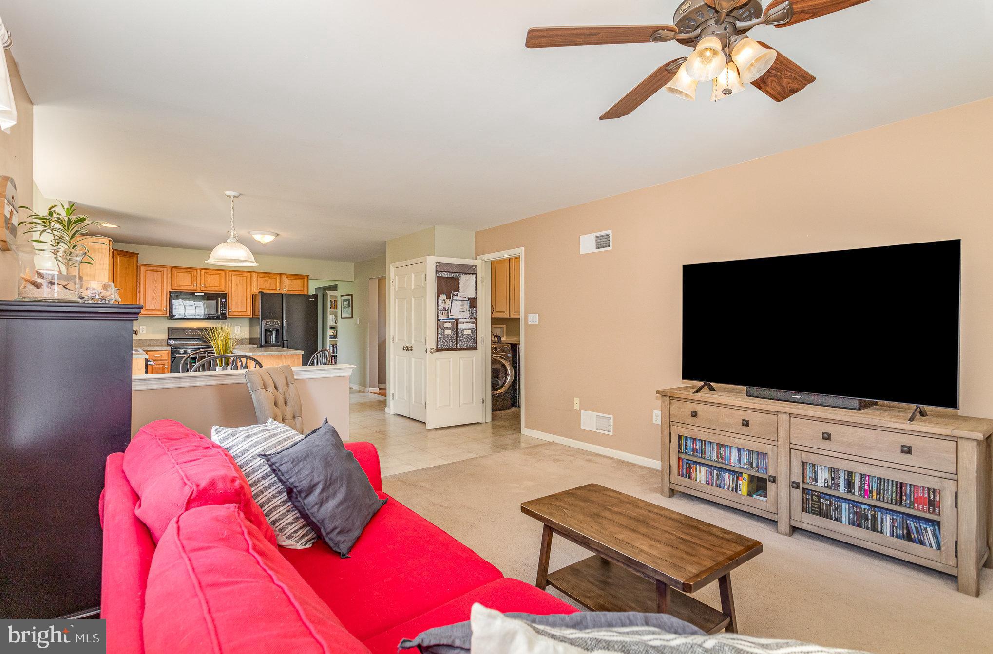 212 Deerfield Lane Lititz, PA 17543 - Photo 9 of 33