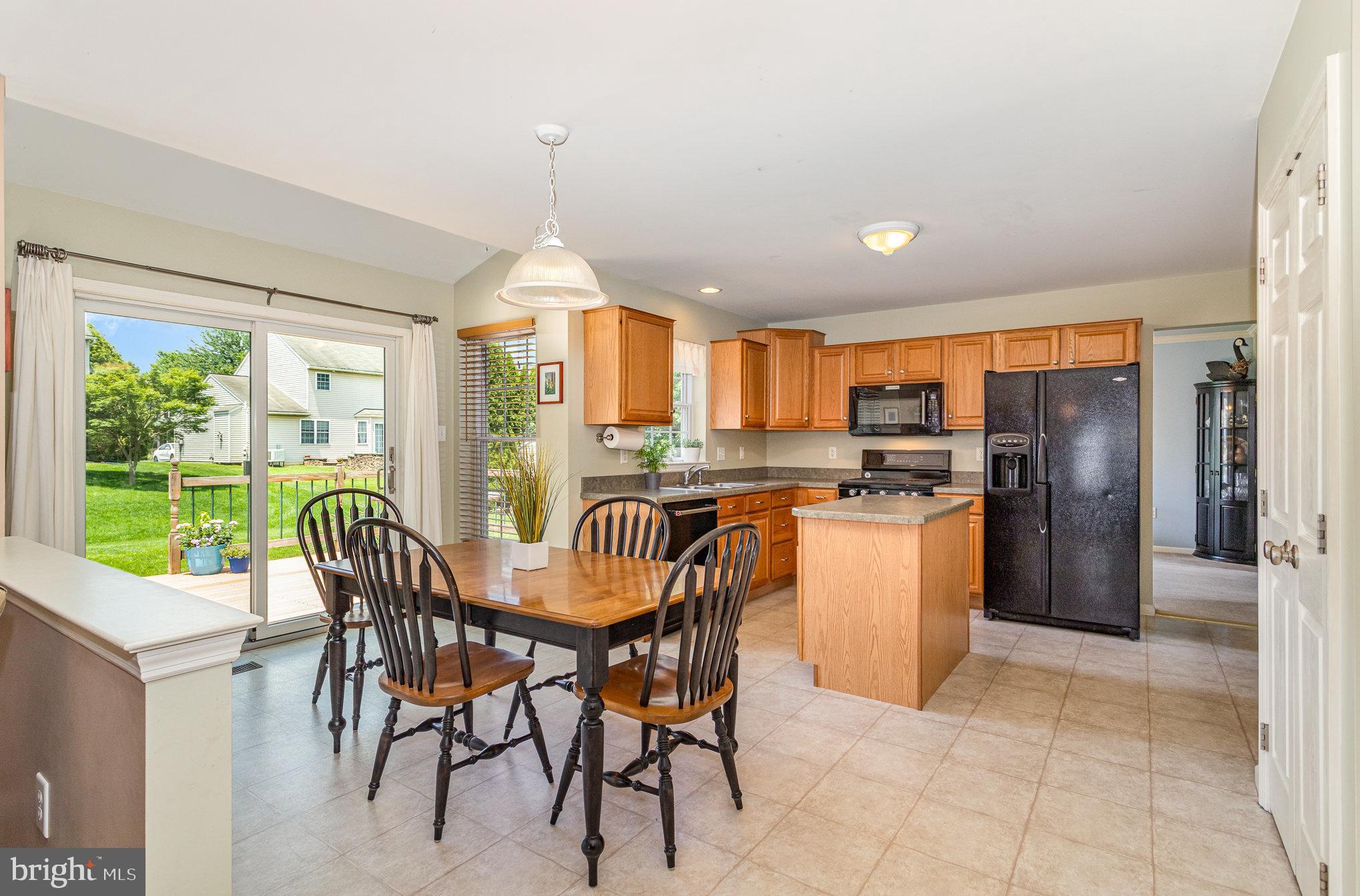 212 Deerfield Lane Lititz, PA 17543 - Photo 10 of 33