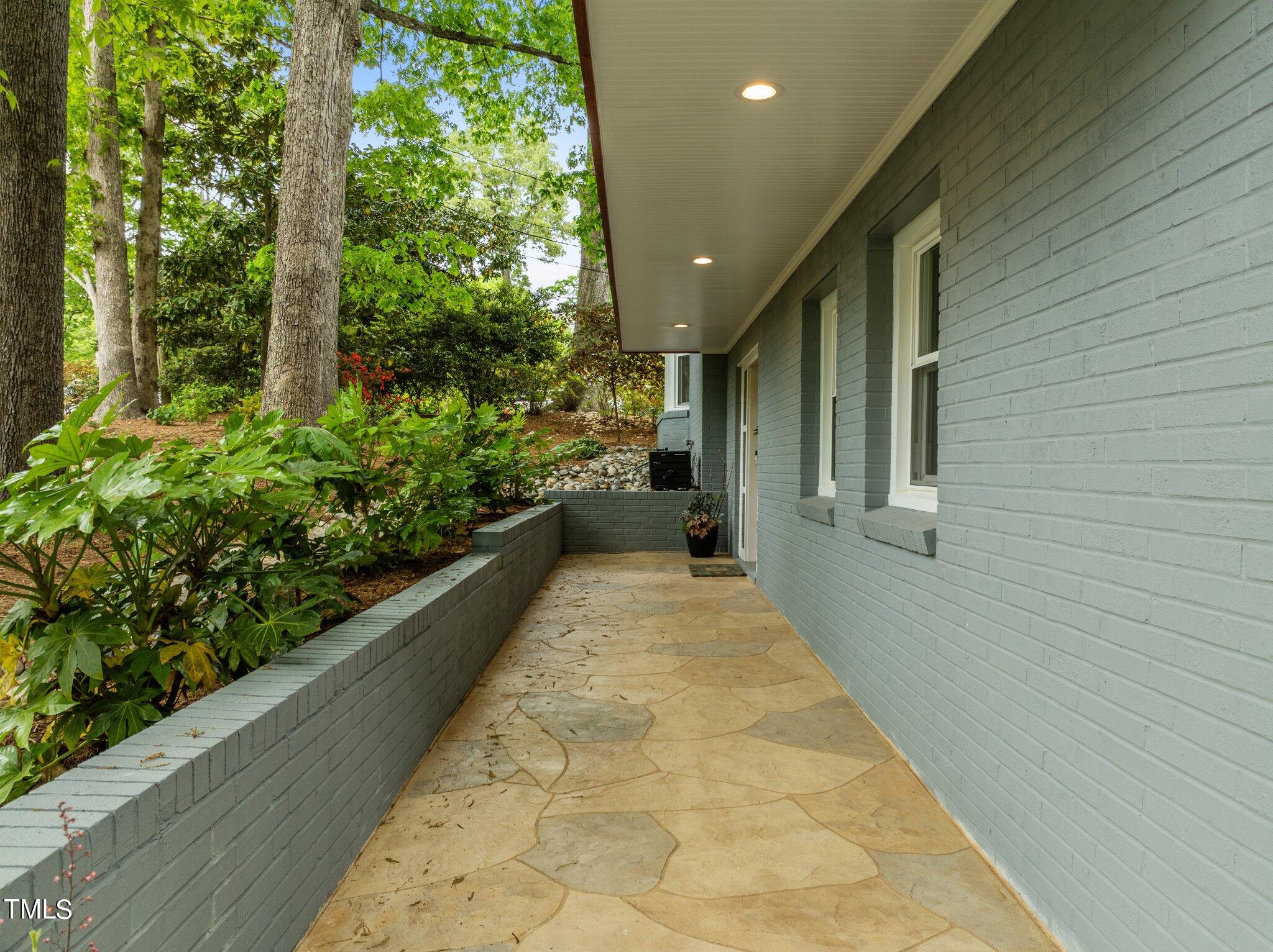 1817 Manuel Street Raleigh, NC 27612 - Photo 7 of 50 41-web-or-mls-DJI_0406