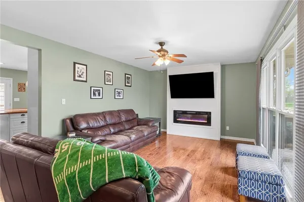 $310,000 | 1211 Park Avenue, Cameron, MO 64429