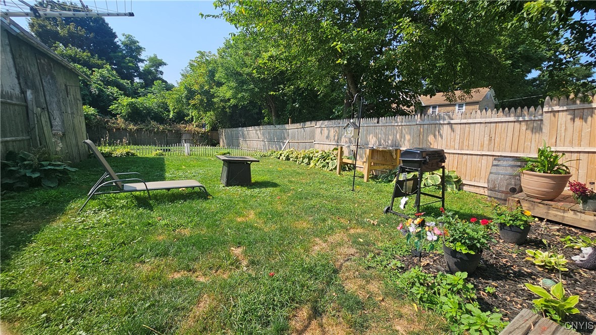 16 Pulaski Street Auburn, NY 13021 - Photo 2 of 19