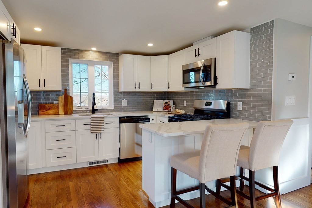 199 College Farm Road Waltham, MA 02451 - Photo 10 of 42 Gallery Image 10
