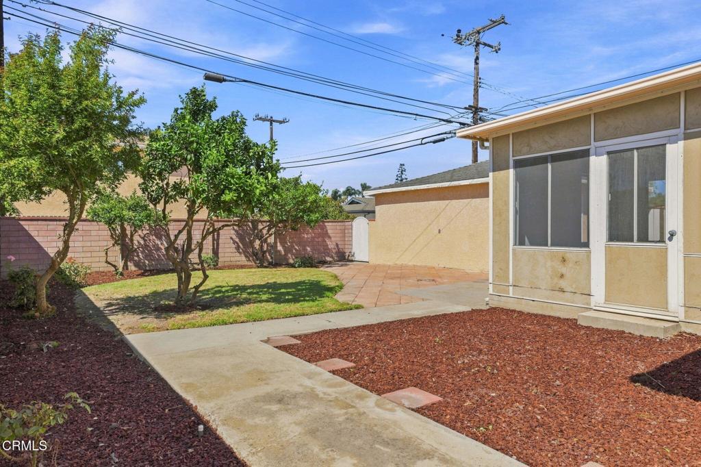 823 West Roderick Avenue Oxnard, CA 93030 - Photo 29 of 34 42-web-or-mls-0R3A7553