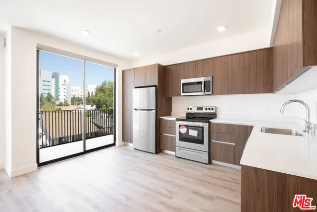 $2,995 | 1126 Cornwell Street, Unit 205, Los Angeles, CA 90033