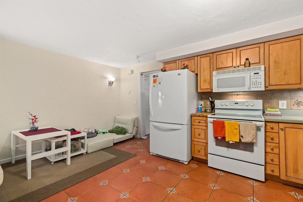 22 Austin Street Boston, MA 02129 - Photo 5 of 17