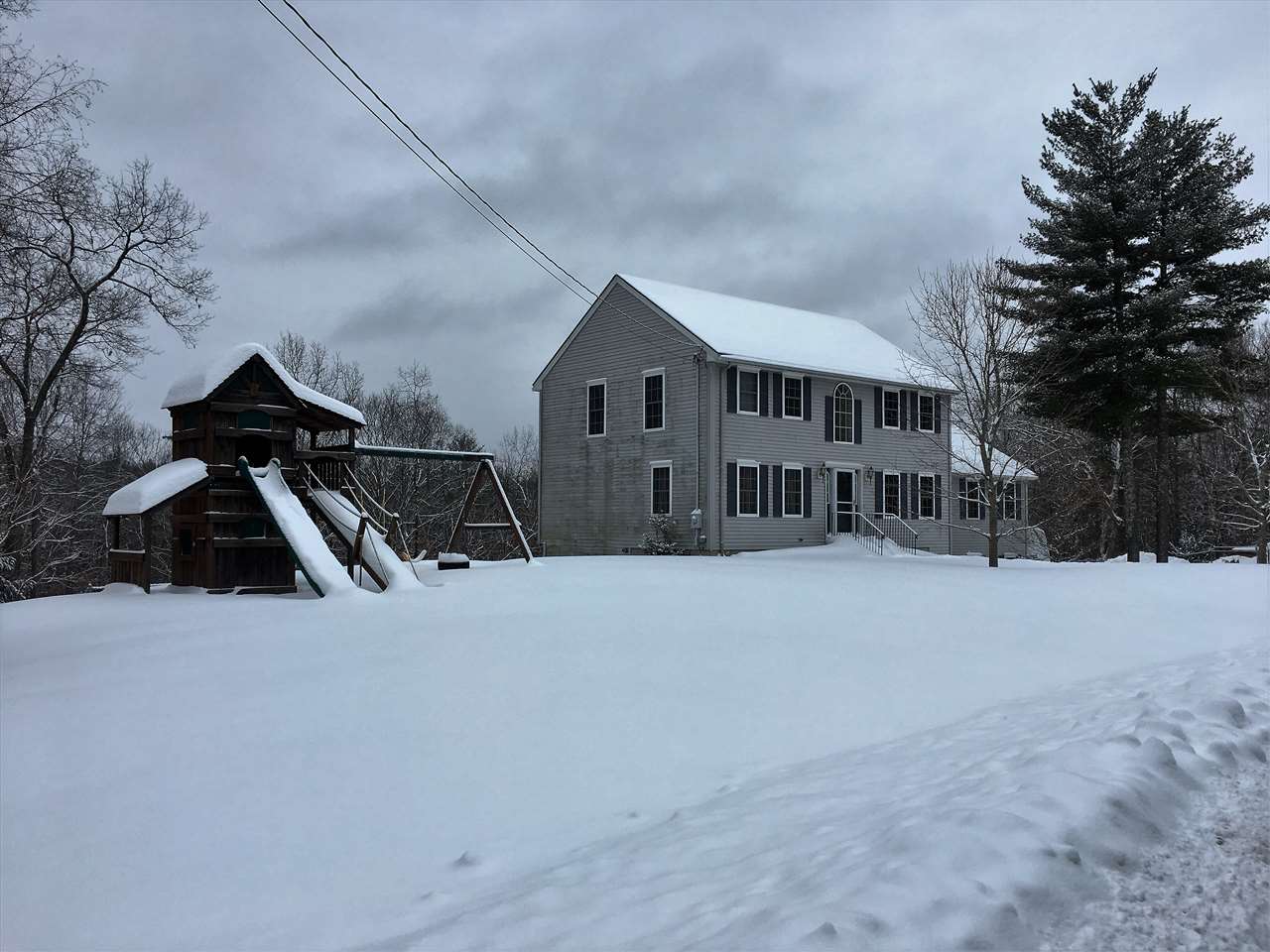 25 Glen Ridge Road Raymond, NH 03077 - Photo 2 of 15 Gallery Image 2