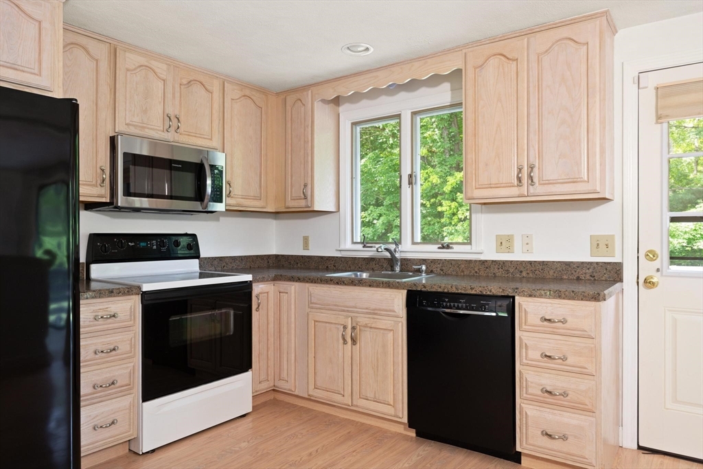 21 Clarke Street Sharon, MA 02067 - Photo 19 of 39