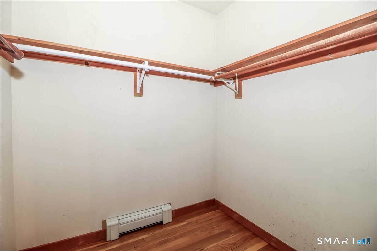 63 North Mountain Road Brookfield, CT 06804 - Photo 26 of 34 walk-in closet