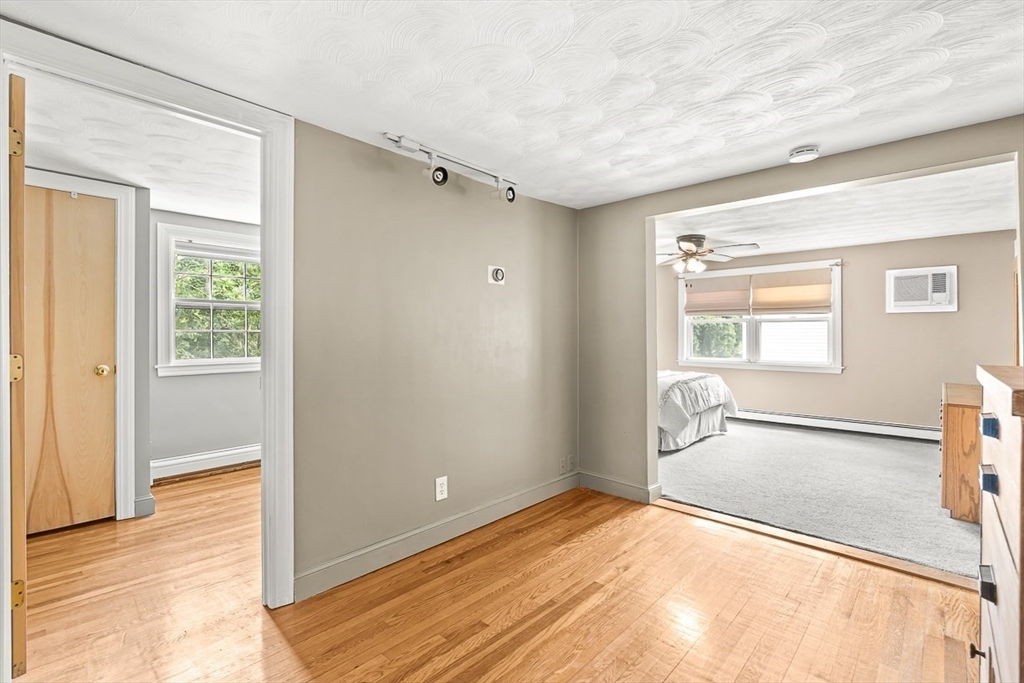 5 Elizabeth Road Stoneham, MA 02180 - Photo 25 of 39
