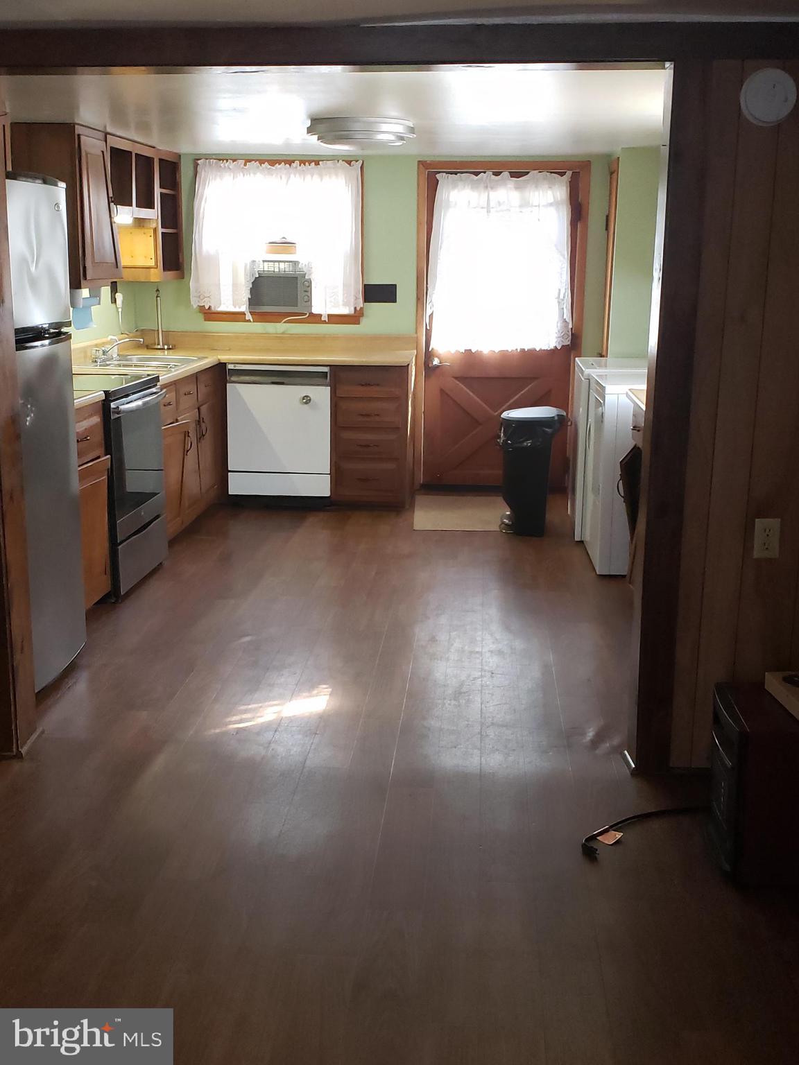 166 Laing Road Front Royal, VA 22630 - Photo 7 of 28 Kitchen
