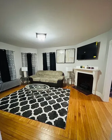 $1,200 | 2 Grout Court, Worcester, MA 01610