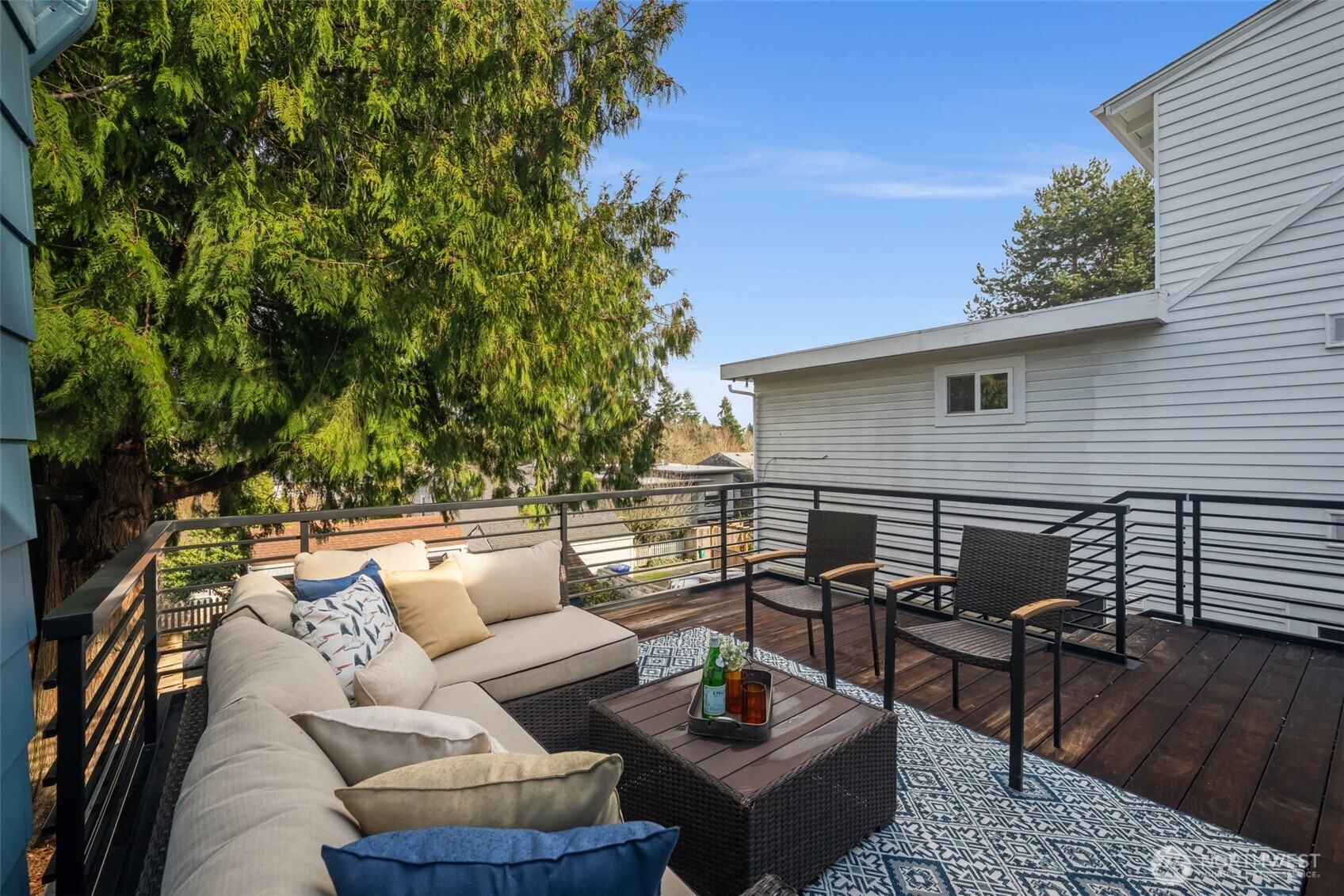 5232 38th Avenue Northeast Seattle, WA 98105 - Photo 12 of 40