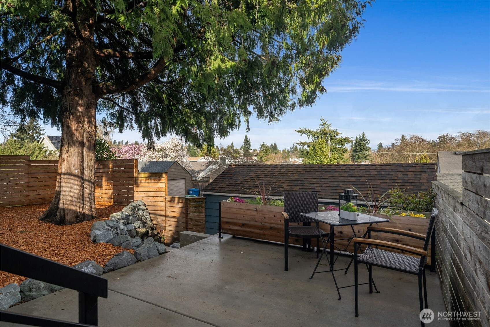 5232 38th Avenue Northeast Seattle, WA 98105 - Photo 15 of 40