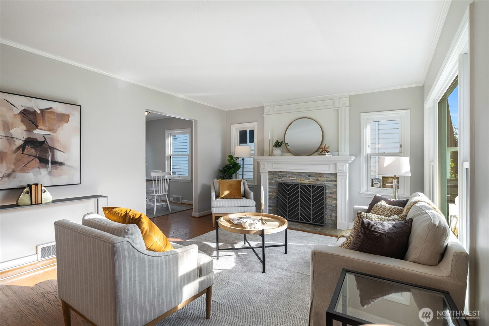 5232 38th Avenue Northeast Seattle, WA 98105 - Photo 4 of 40